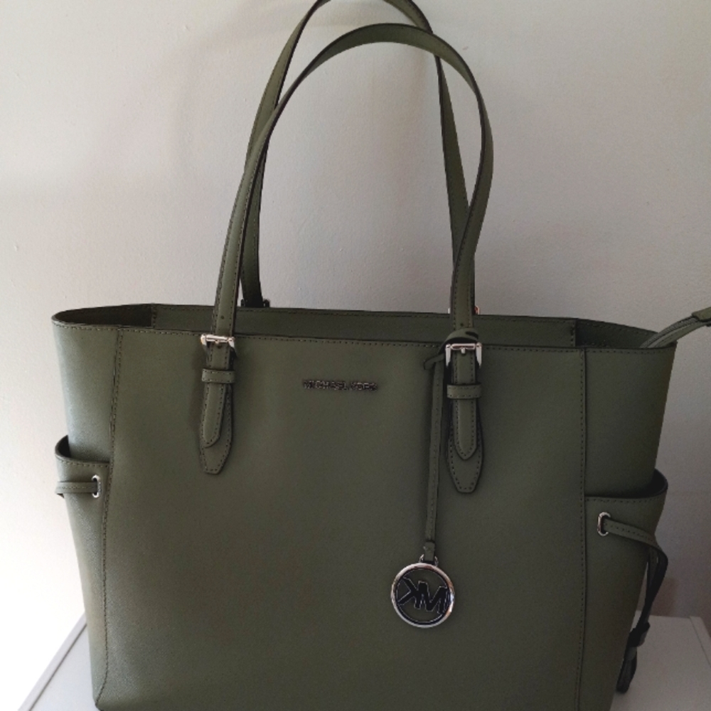 Michael kors sage green gilly tote